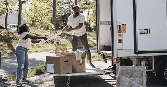 two-people-moving-575×300-1